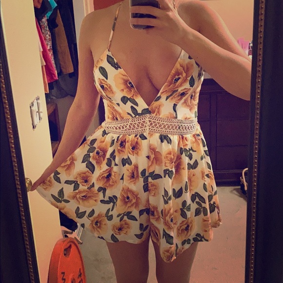 Fashion Nova Other - Floral romper